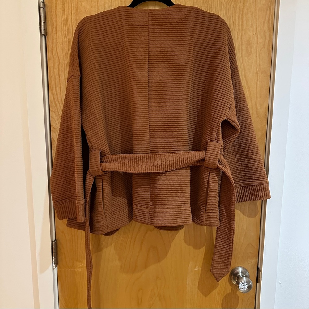 Texture & Thread Quilted Wrap Jacket - Picture 7 of 10